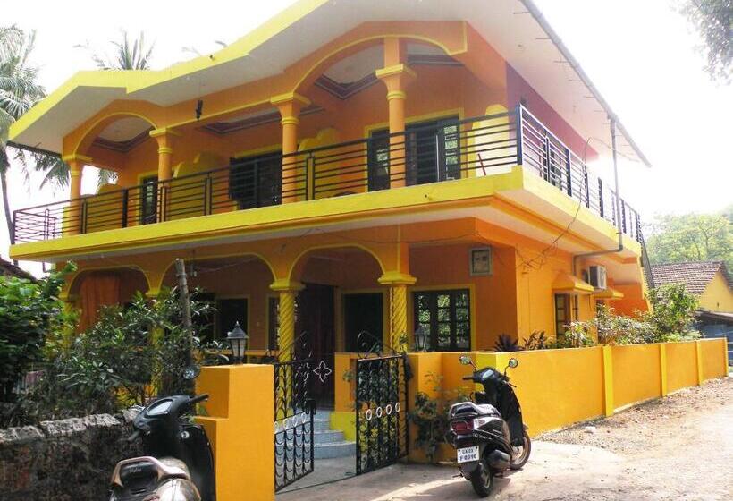 بنسيون Sai Guru Guest House