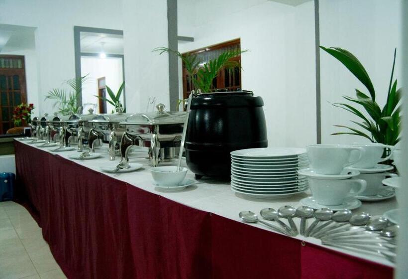 膳宿费 Sigiri Mount Villa & Restaurant