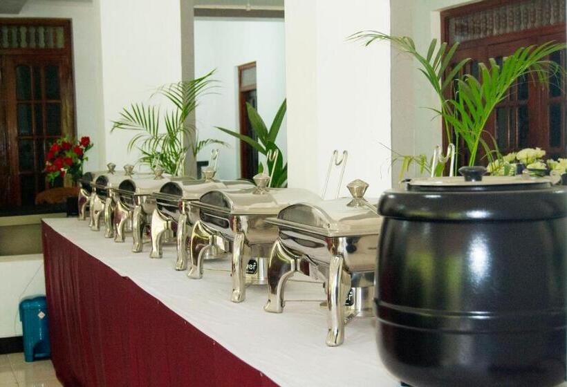 膳宿费 Sigiri Mount Villa & Restaurant