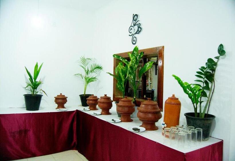 膳宿费 Sigiri Mount Villa & Restaurant