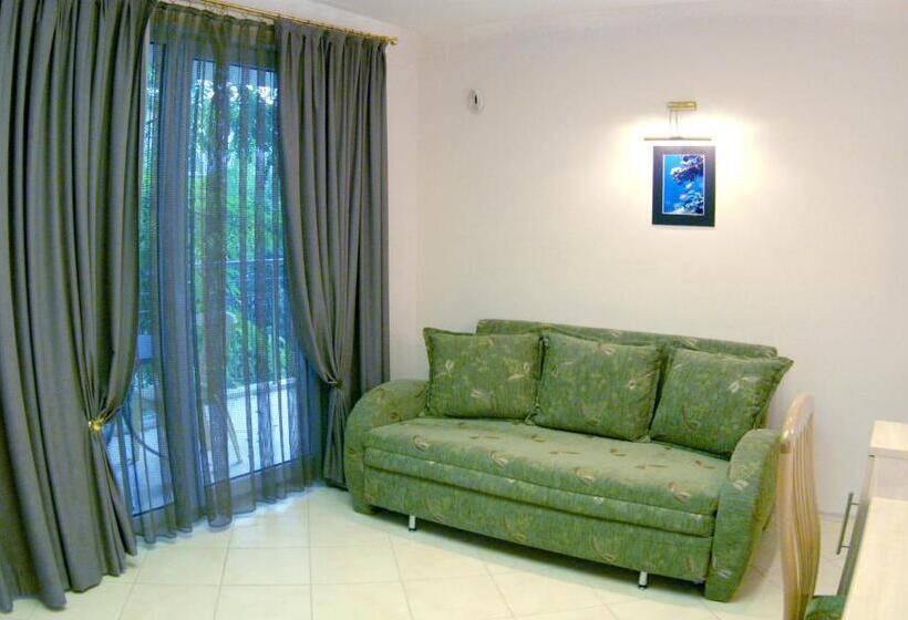 ペンション Stela Guest House