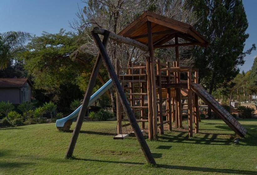 ペンション The Falls Guest House