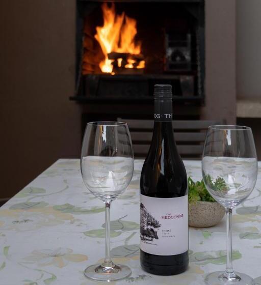 ペンション The Falls Guest House