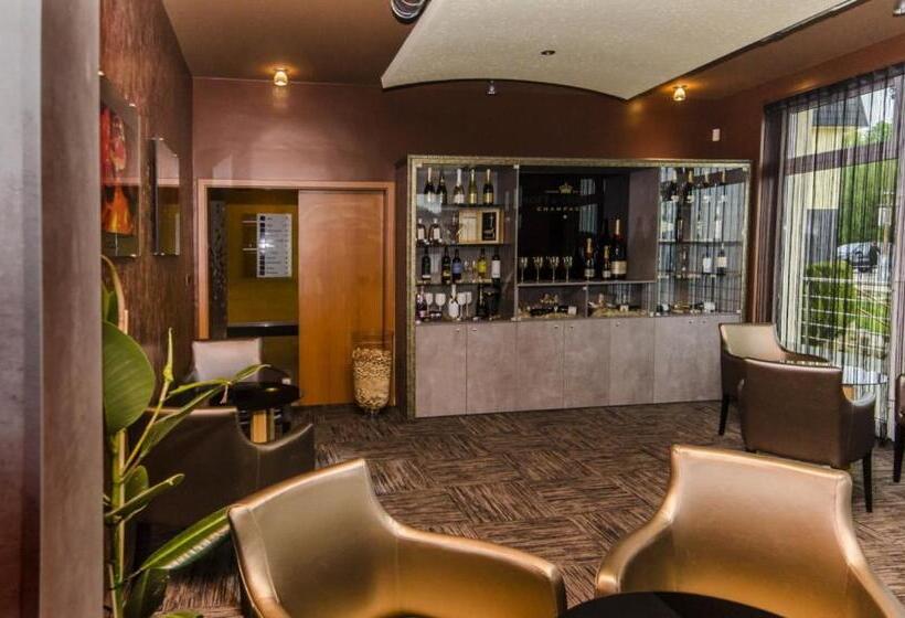 Port Club Pension & Restaurant