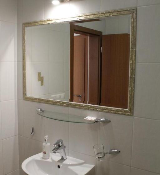 Port Club Pension & Restaurant