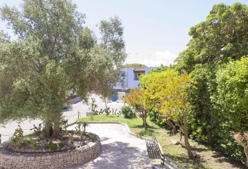 Residence Borgo Latino  Localo