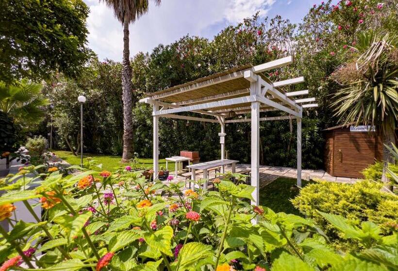 Residence Borgo Latino  Localo