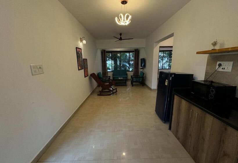 Yoyo Goa, The Apartment