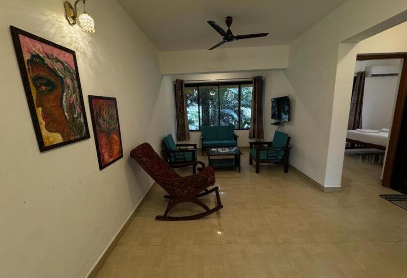 Yoyo Goa, The Apartment