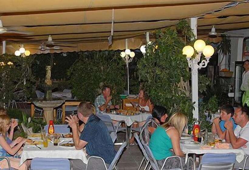 Apartamentos Del Rey