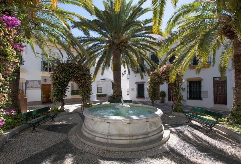 Apartamentos La Fonda