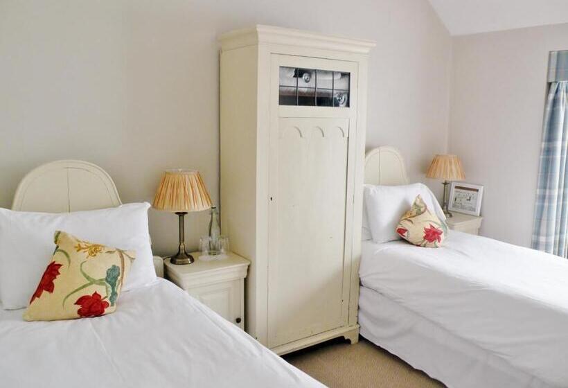 Conyngham Arms Hotel