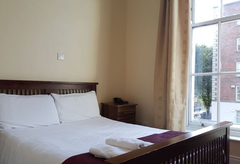 Hazelbrook House B&b