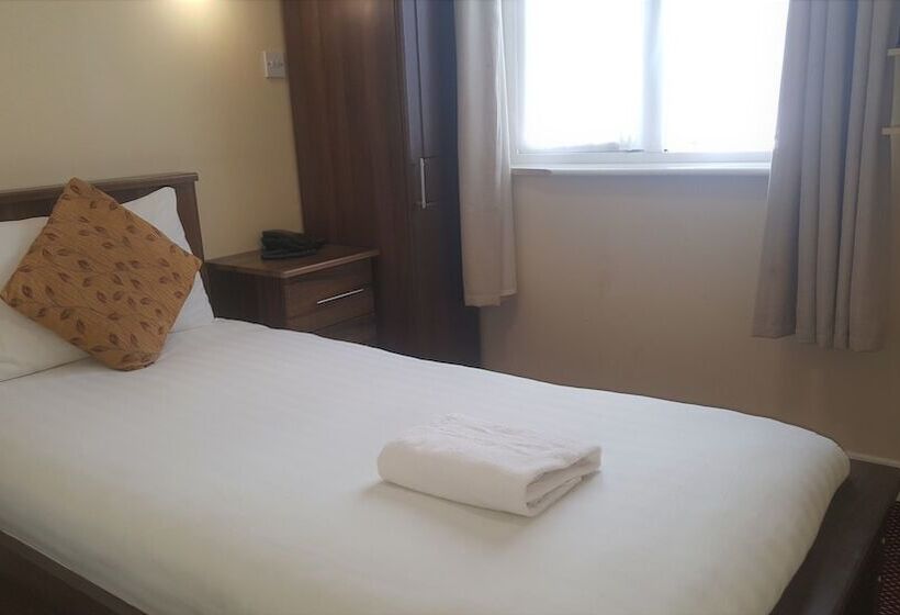 Hazelbrook House B&b