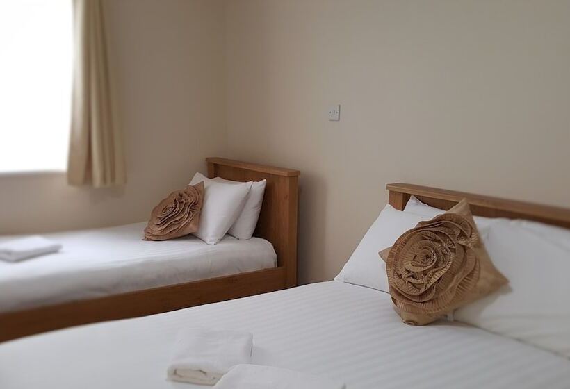 Hazelbrook House B&b