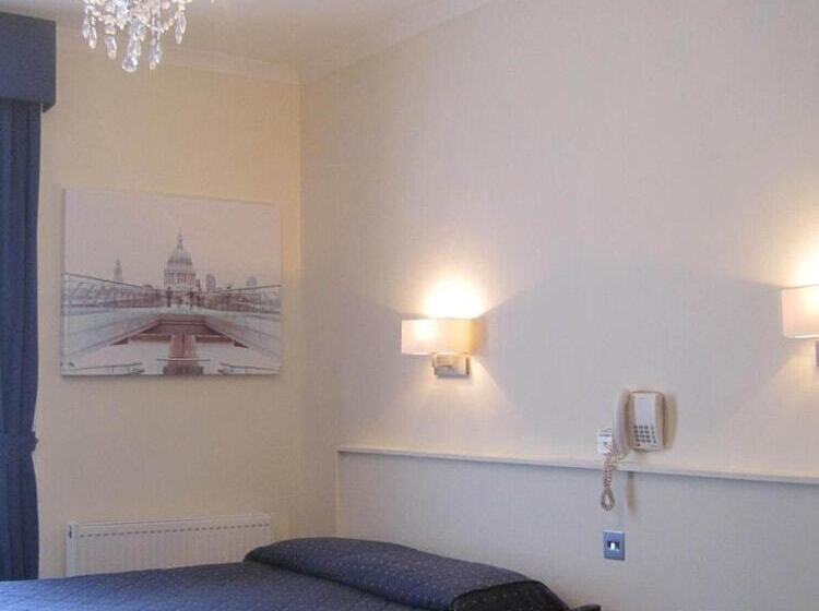 בית מלון כפרי Aaraya London