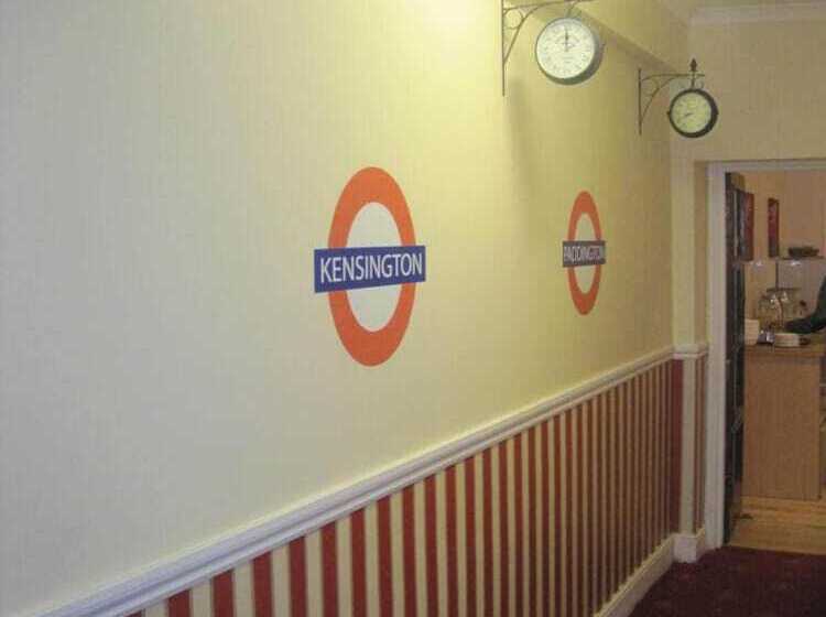 בית מלון כפרי Aaraya London