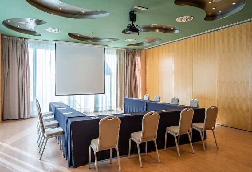 فندق Abba Huesca