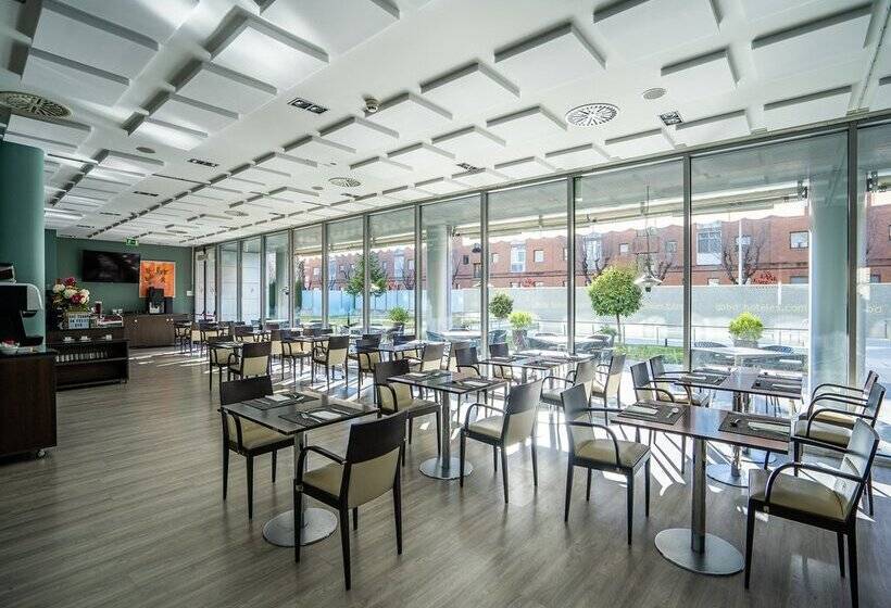 فندق Abba Huesca