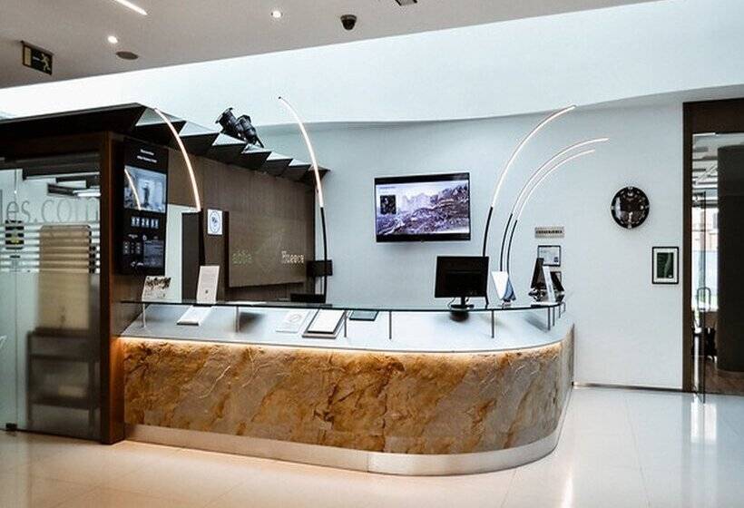 فندق Abba Huesca