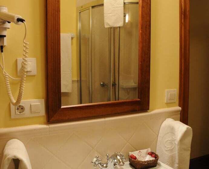 هتل Airas Nunes By Pousadas De Compostela