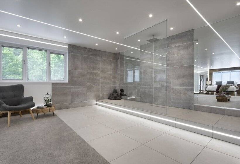 בית מלון כפרי Aphrodites Group