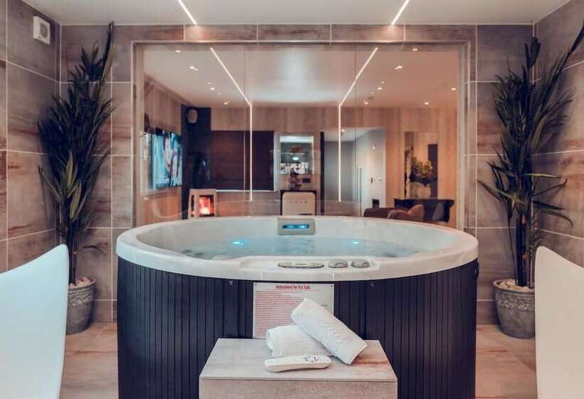 בית מלון כפרי Aphrodites Group