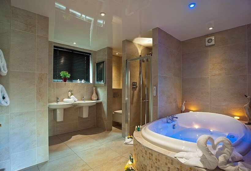 בית מלון כפרי Aphrodites Group