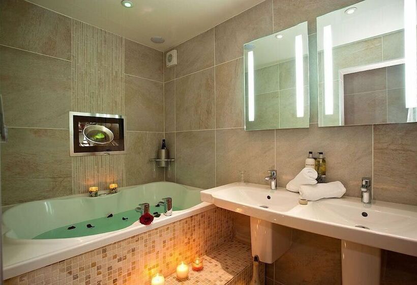 בית מלון כפרי Aphrodites Group