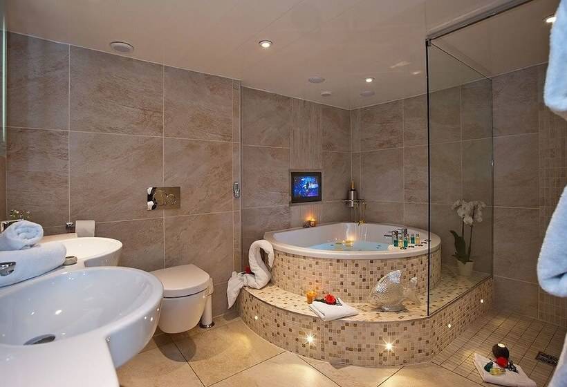 בית מלון כפרי Aphrodites Group