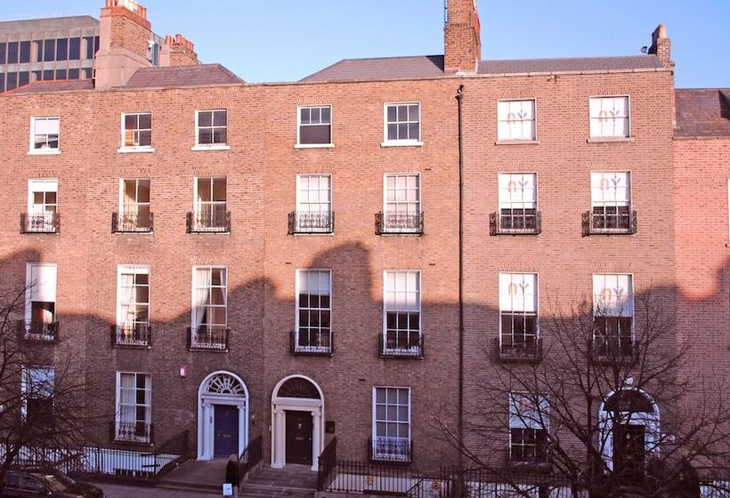 فندق Baggot Court Townhouse