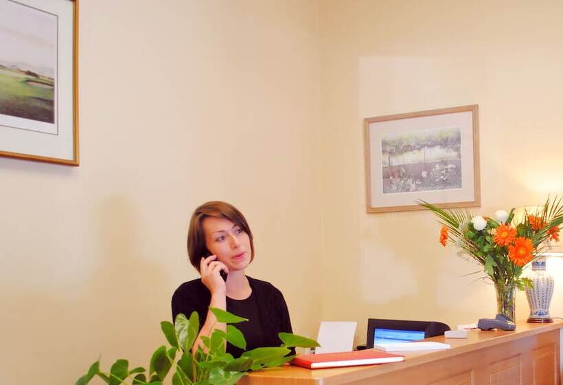 فندق Baggot Court Townhouse