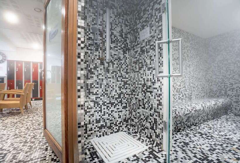 Отель Best Western Ile De France Hôtel & Spa