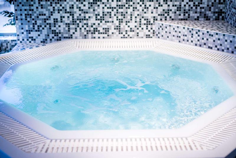 Отель Best Western Ile De France Hôtel & Spa