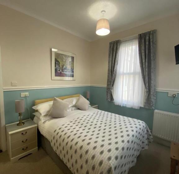 בית מלון כפרי Buckingham Lodge Guest House