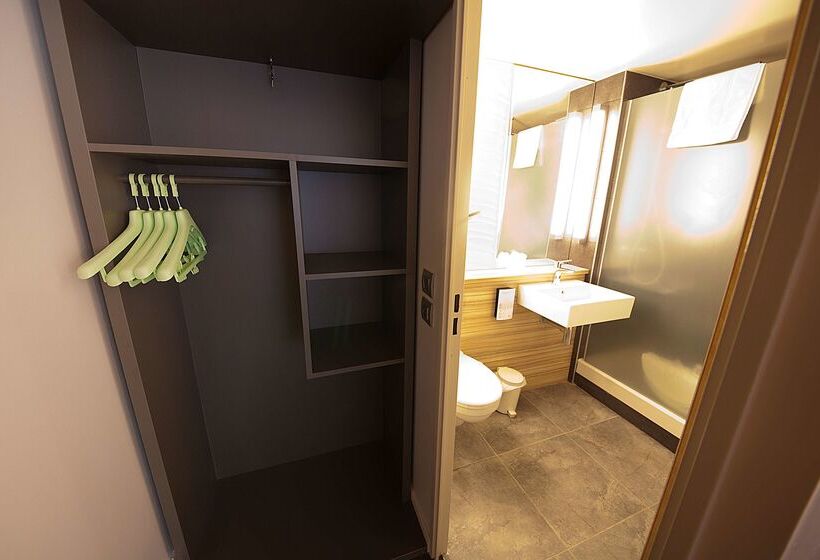 Hotel Campanile Clermont Ferrand ~ Aubière