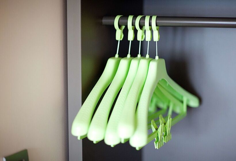 Hotel Campanile Clermont Ferrand ~ Aubière