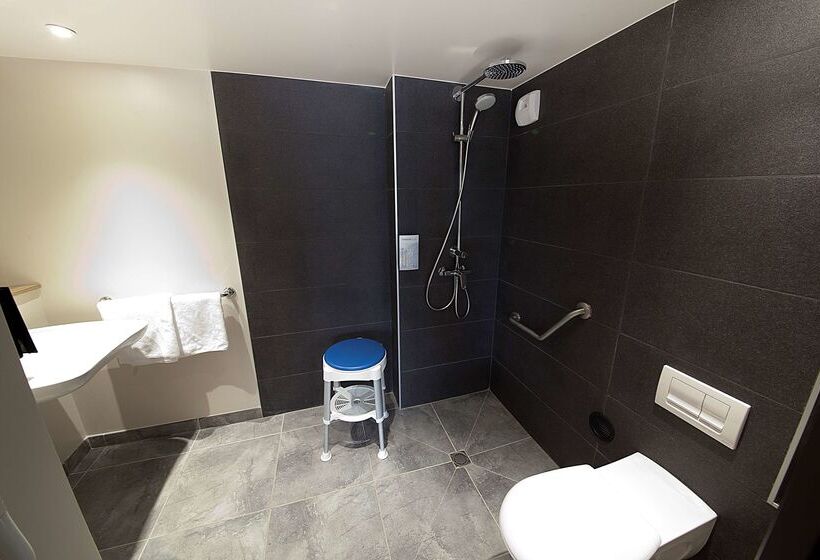 Hotel Campanile Clermont Ferrand ~ Aubière