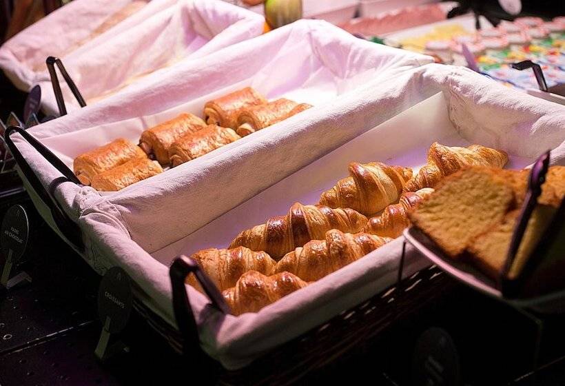 Hotel Campanile Clermont Ferrand ~ Aubière