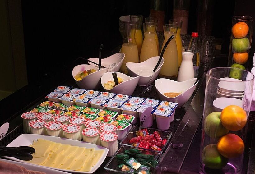 Hotel Campanile Clermont Ferrand ~ Aubière