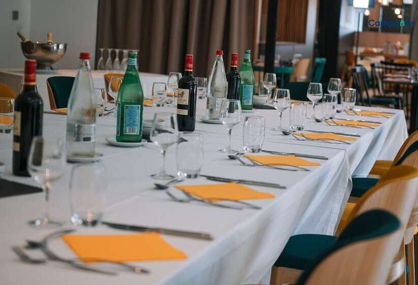 호텔 Campanile Troyes Sud  Bucheres