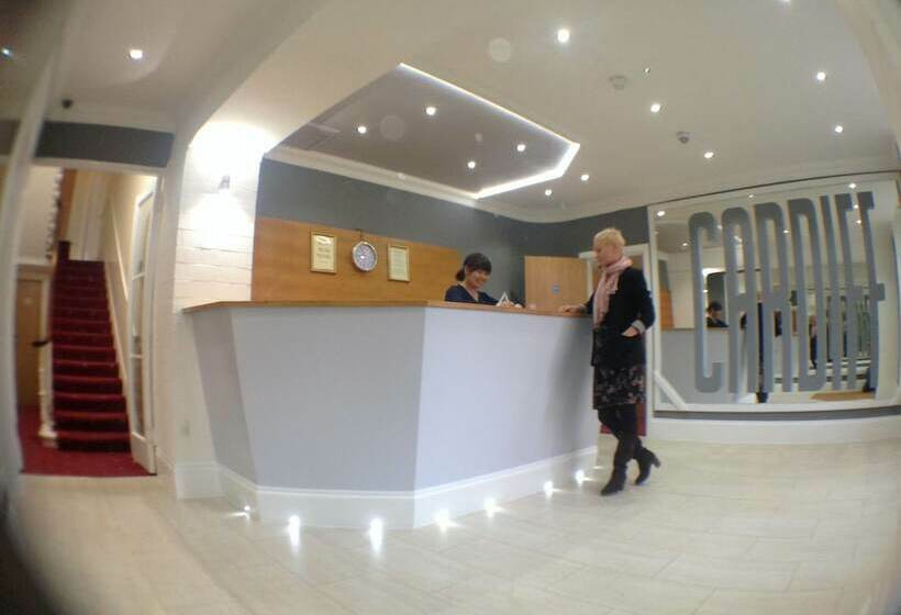 酒店 Cardiff