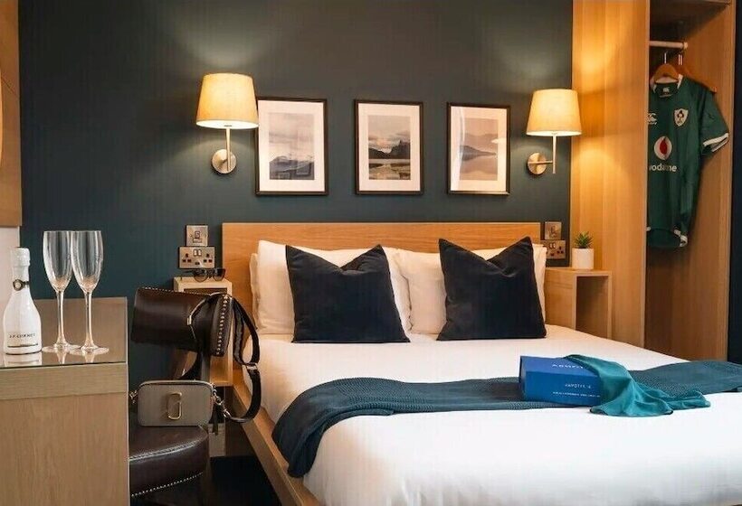 酒店 Celtic Lodge Guesthouse Restaurant & Bar