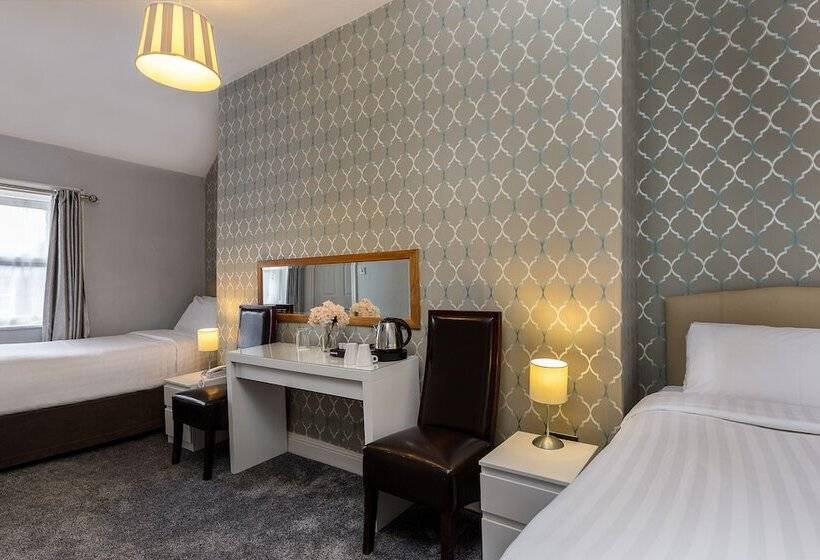 בית מלון כפרי Clifden House By Nina