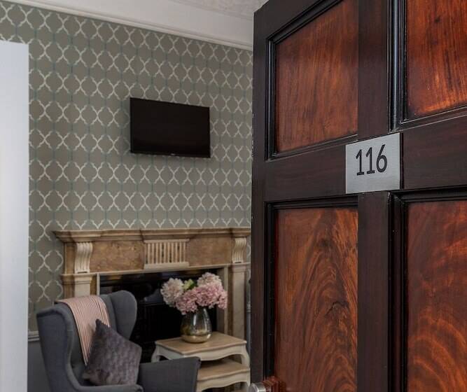 בית מלון כפרי Clifden House By Nina