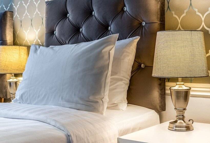 בית מלון כפרי Clifden House By Nina