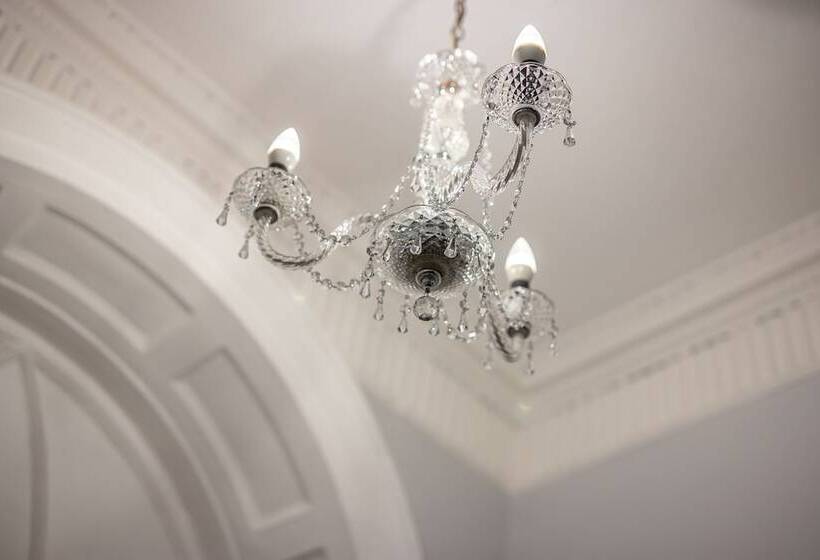 בית מלון כפרי Clifden House By Nina