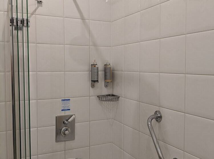 酒店 Cotswold Lodge