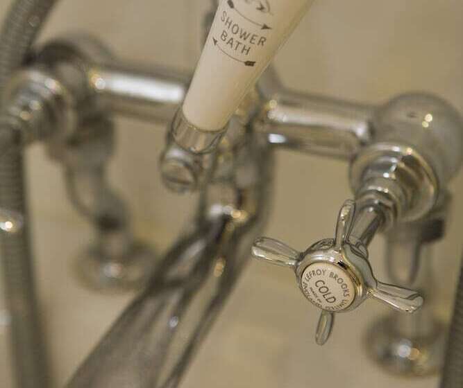 酒店 Cotswold Lodge