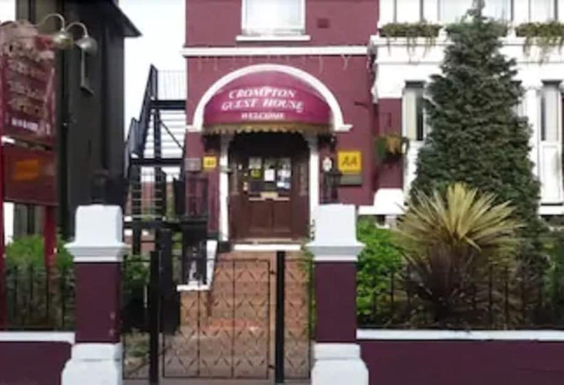 בית מלון כפרי Crompton Guest House